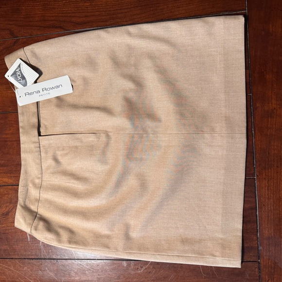 Rena Rowan Petite Stretch Blend Tan Skirt with Lycra Blend 10P - Picture 3 of 9